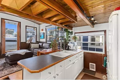 1900 Westlake Avenue N #B11, Seattle, WA 98109 - Photo 13