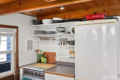 1900 Westlake Avenue N #B11, Seattle, WA 98109 - Photo 17