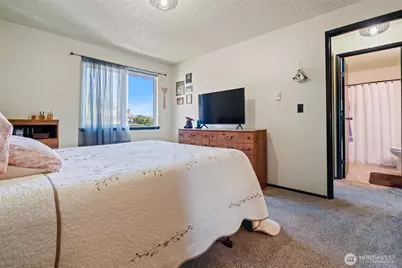 3560 Narrows View Lane NE #202, Bremerton, WA 98310 - Photo 23