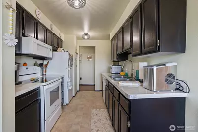 3560 Narrows View Lane NE #202, Bremerton, WA 98310 - Photo 11