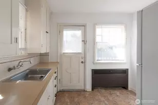 2135 4th St, Bremerton, WA 98312 - Photo 13