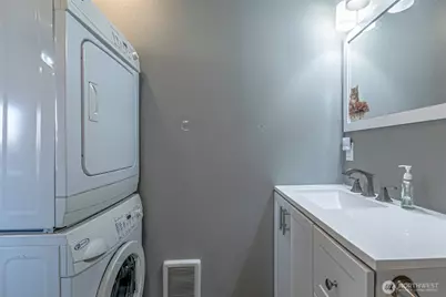 6827 S Thompson Avenue, Tacoma, WA 98408 - Photo 21