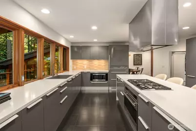 12741 NE 39th Street, Bellevue, WA 98005 - Photo 9