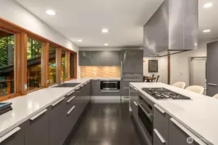 12741 NE 39th St, Bellevue, WA 98005 - Photo 9