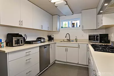 4738 17th Avenue NE, Seattle, WA 98105 - Photo 27