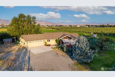 129 Robinson Canyon Road, Omak, WA 98841 - Photo 1
