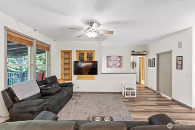 1604 Tara Court, Kelso, WA 98626 - Photo 7