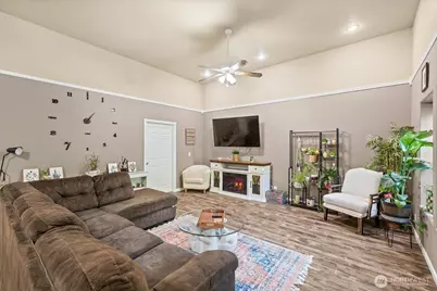 1604 Tara Court, Kelso, WA 98626 - Photo 23