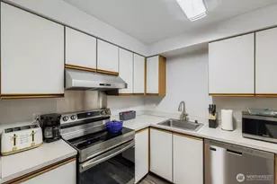 18200 73rd Ave NE, Kenmore, WA 98028 - Photo 11