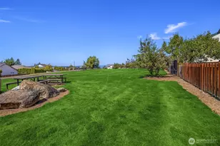 19322 Crown Ridge Blvd, Arlington, WA 98223 - Photo 17