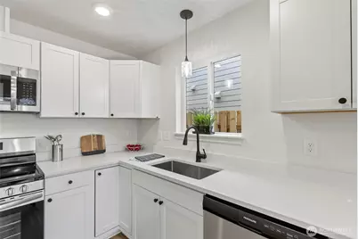 705 S 9th Avenue, Kelso, WA 98632 - Photo 11