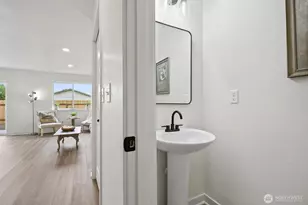 705 S 9th Ave, Kelso, WA 98632 - Photo 5