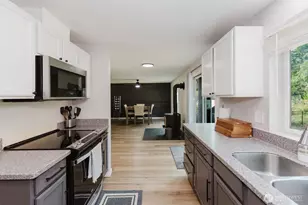 7891 SW Conifer Ln, Port Orchard, WA 98367 - Photo 9