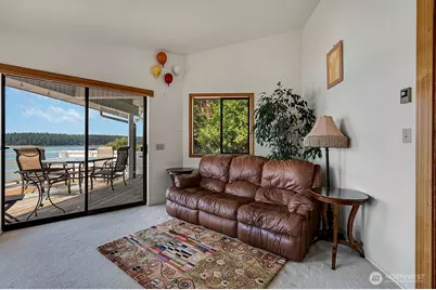 221 Madrona Road, Nordland, WA 98358 - Photo 17