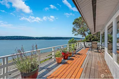 221 Madrona Road, Nordland, WA 98358 - Photo 15