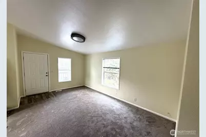 10715 9th Avenue Ct S, Tacoma, WA 98444 - Photo 9