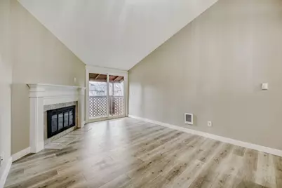 3402 I Street NE #H202, Auburn, WA 98002 - Photo 5