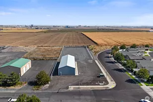 221 S Hamilton Rd, Moses Lake, WA 98837 - Photo 21