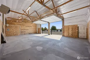 221 S Hamilton Rd, Moses Lake, WA 98837 - Photo 9