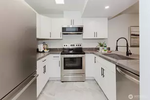 2949 SE Mile Hill Dr, Port Orchard, WA 98366 - Photo 3