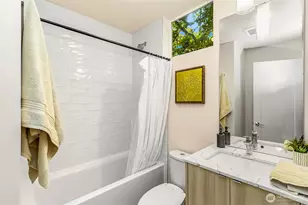 319C Malden Ave E, Seattle, WA 98112 - Photo 17