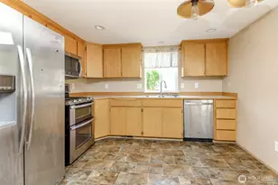 5619 228 St E, Spanaway, WA 98387 - Photo 11