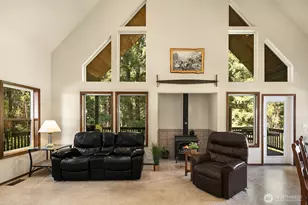 135 Rally Way, Easton, WA 98925 - Photo 3