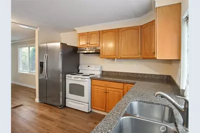 415 Lakeview Road #F16, Lynnwood, WA 98087 - Photo 13