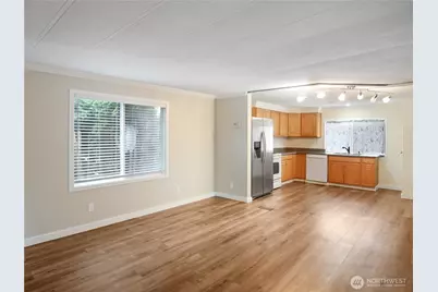 415 Lakeview Road #F16, Lynnwood, WA 98087 - Photo 7