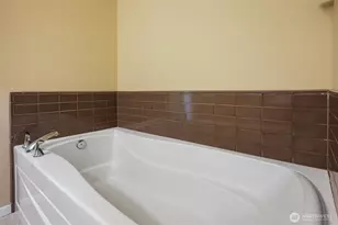 2901 NE Blakeley St, Seattle, WA 98105 - Photo 27