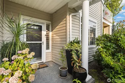 1855 Trossachs Boulevard SE #2402, Sammamish, WA 98075 - Photo 3