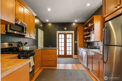115 11th Avenue E, Seattle, WA 98102 - Photo 13