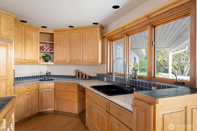 4486 Villarreal Lane, Oak Harbor, WA 98277 - Photo 15