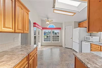 1814 Heritage Drive, Wenatchee, WA 98801 - Photo 9