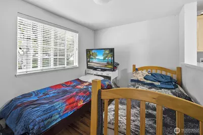 949 Aberdeen Ave NE #B104, Renton, WA 98059 - Photo 11