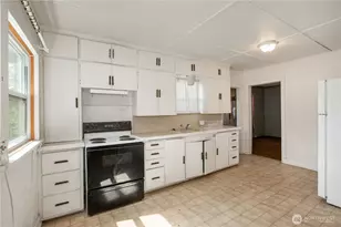 1001 Legion Way SE, Olympia, WA 98501 - Photo 9