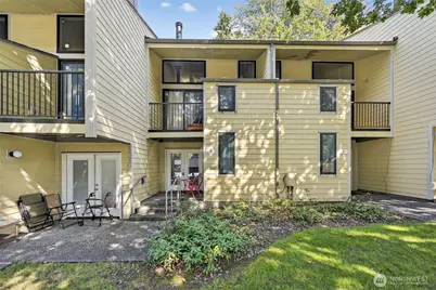 6440 139th Avenue NE #8, Redmond, WA 98052 - Photo 3