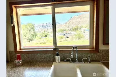 34 Main Street, Loomis, WA 98827 - Photo 7