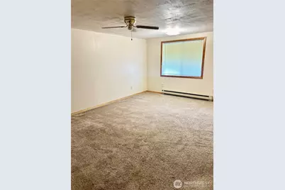 34 Main Street, Loomis, WA 98827 - Photo 15