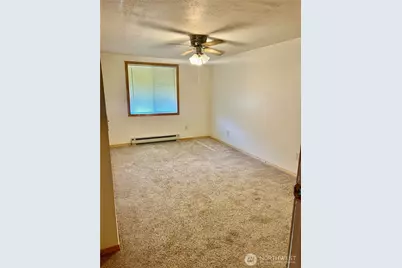 34 Main Street, Loomis, WA 98827 - Photo 13