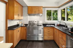 4240 W Cramer St, Seattle, WA 98199 - Photo 9