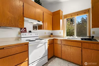 22341 Glenview Court SE, Yelm, WA 98597 - Photo 9