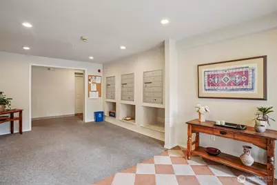 12034 15th Avenue NE #204, Seattle, WA 98125 - Photo 5