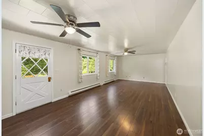 4224 Tracyton Beach Road, Bremerton, WA 98310 - Photo 9