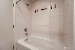 11004 NE 11th St, Bellevue, WA 98004 - Photo 21