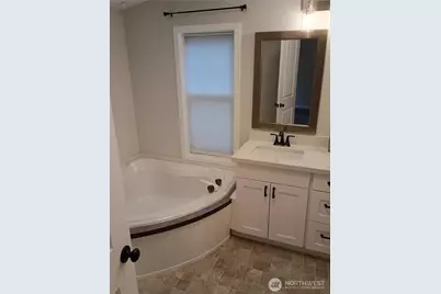 561 E Lakeshore Drive E, Shelton, WA 98584 - Photo 29