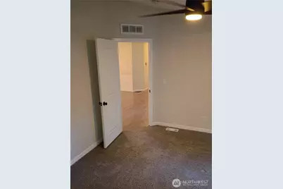 561 E Lakeshore Drive E, Shelton, WA 98584 - Photo 33