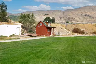 385 Hwy 153, Pateros, WA 98846 - Photo 17