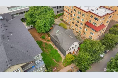 417 Minor Avenue N, Seattle, WA 98109 - Photo 9