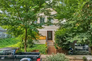 417 Minor Ave N, Seattle, WA 98109 - Photo 3